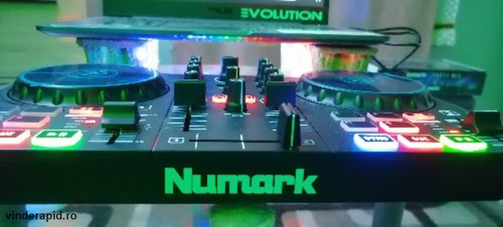 Se vinde consola DJ Numark Party Mix Mk2
