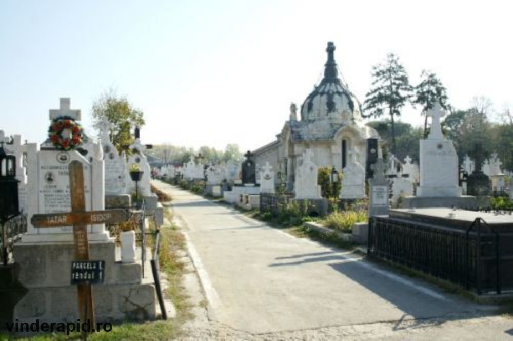 Vând loc de veci Cimitirul Sineasca !