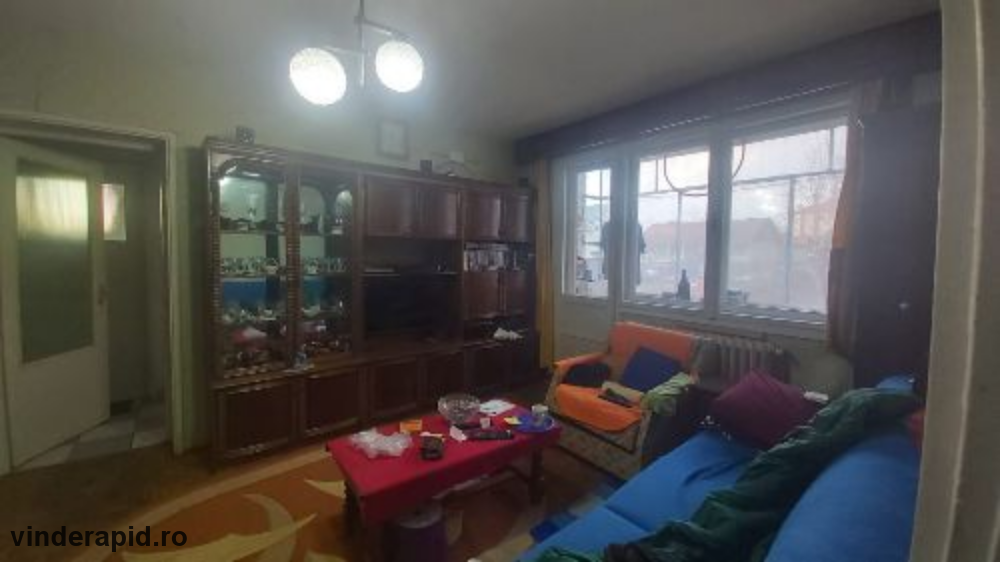 Vanzare - apartament cu 2 camere, Dej- cartierul Dealul Florilor