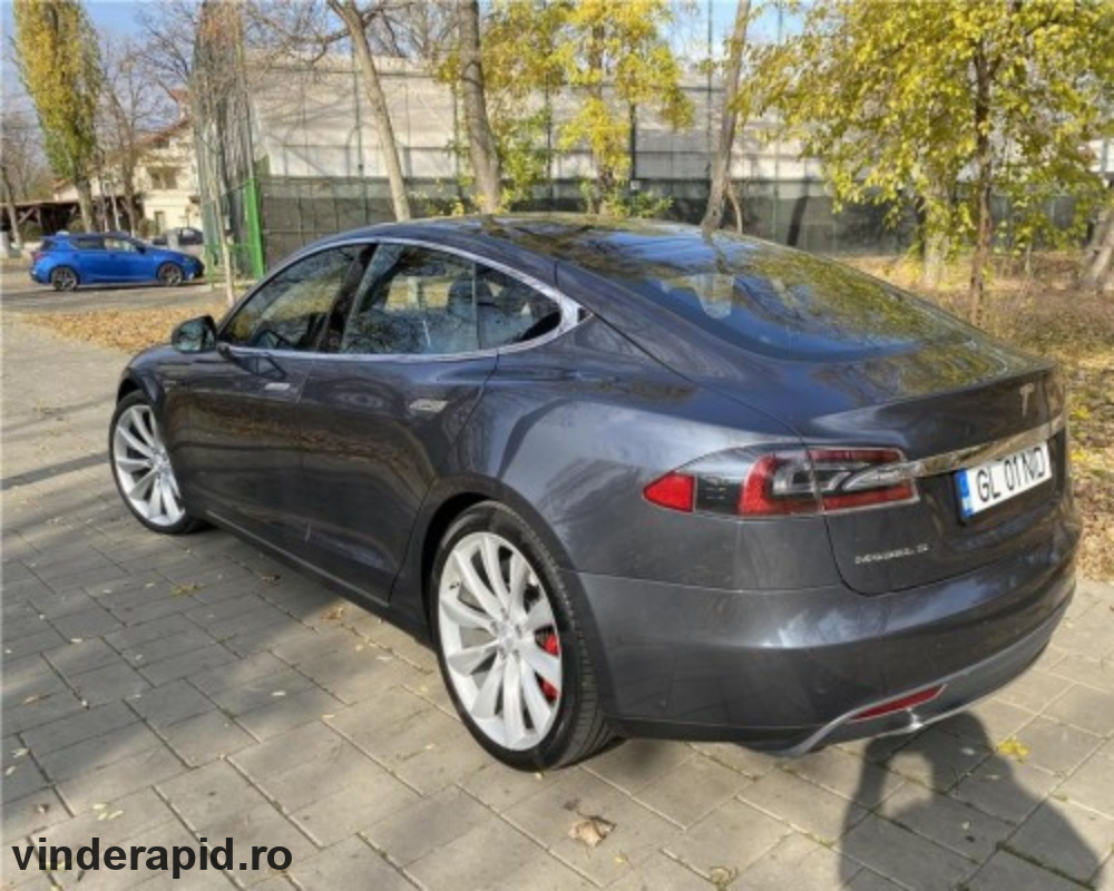 Tesla model x 40 000 EUR negocia